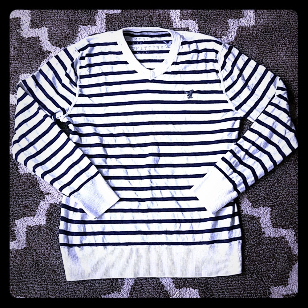 Men's pullover sweater NWOT